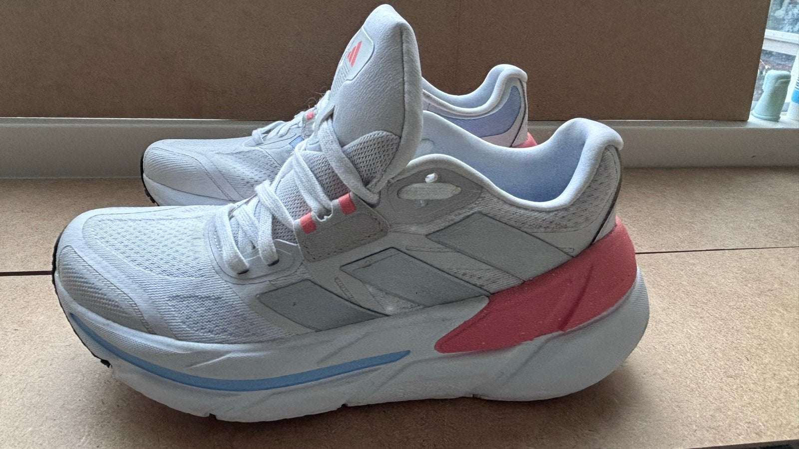 Adidas Adistar hardloopschoenen - Zo goed als nieuw, Ophalen of Verzenden, Zo goed als nieuw, Wit, Sportschoenen