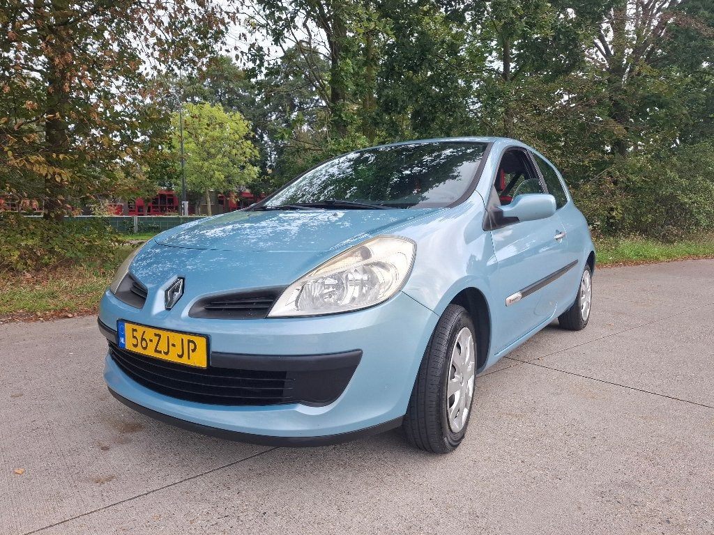 Renault Clio 1.2 16V 75 pk 3D 2008 Blauw, Auto's, Voorwielaandrijving, 535 kg, 74 pk, 4 cilinders