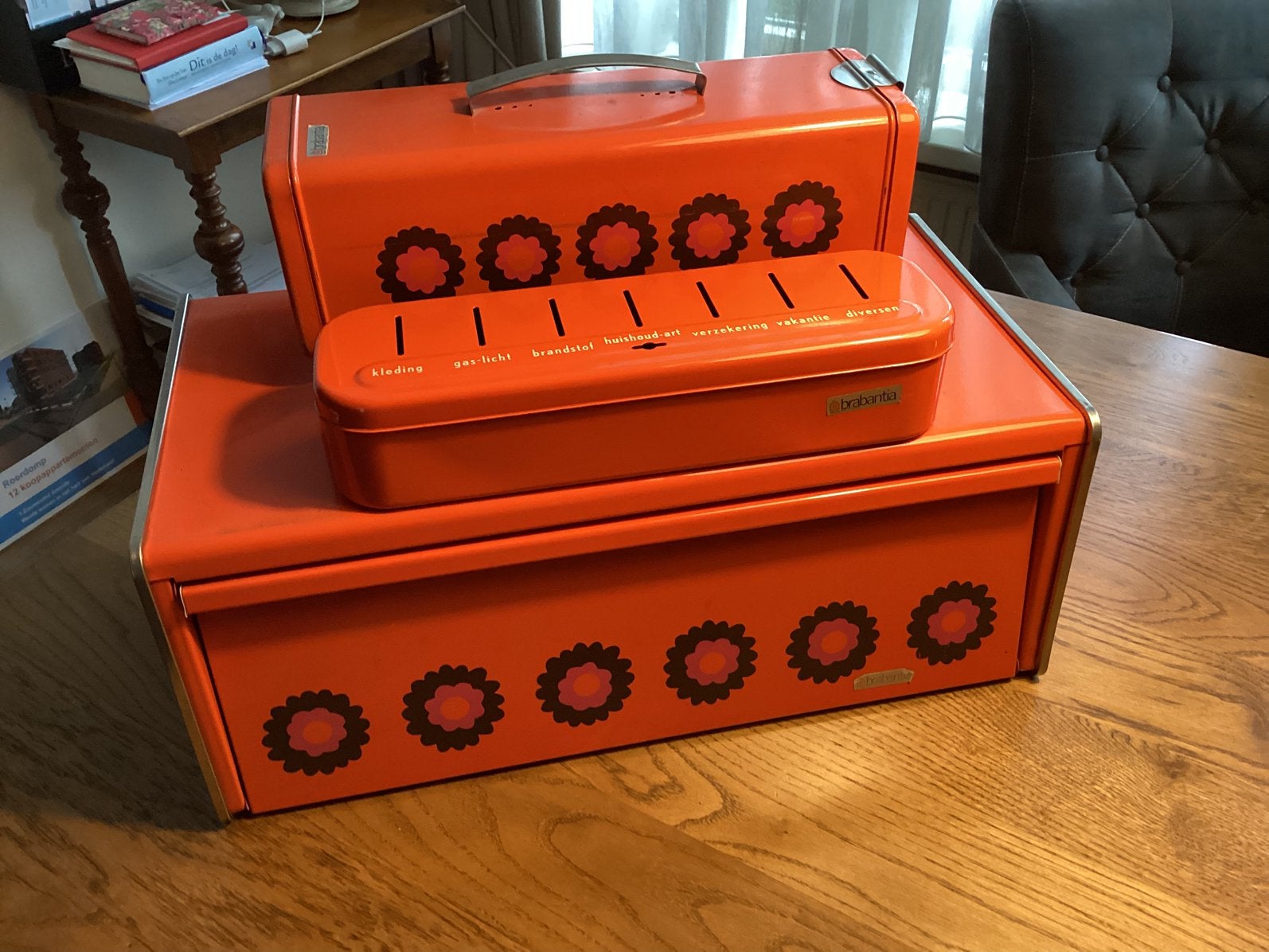 Brabantia broodtrommel, ontbijtkoektrommel en geldkistje, Ophalen, Zo goed als nieuw, Metaal, Minder dan 50 cm