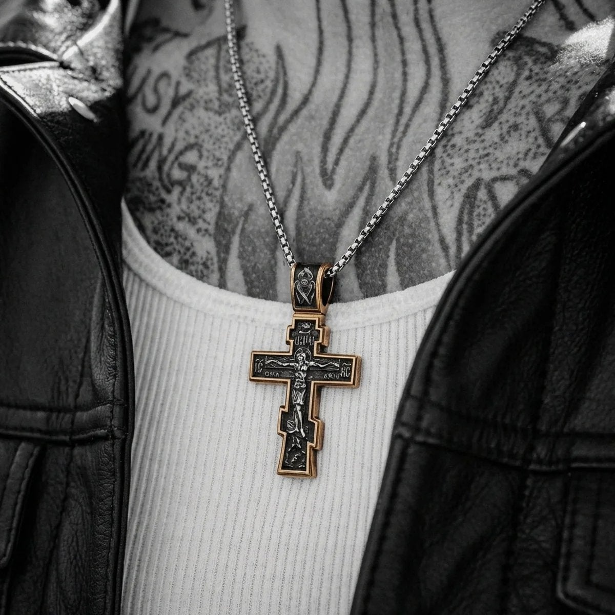 Heren Kruis Ketting - Zwart en Goudkleurig Dark jezus, Zwart, Nieuw, Ophalen of Verzenden, Overige materialen