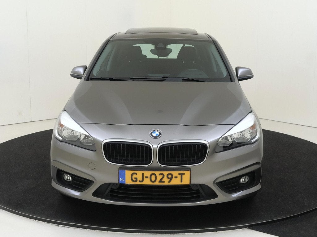 BMW 2-serie Active Tourer 218i Essential | Business-pakket |, Auto's, BMW, Gebruikt, Euro 6, Automatische klimaatregeling, Origineel Nederlands