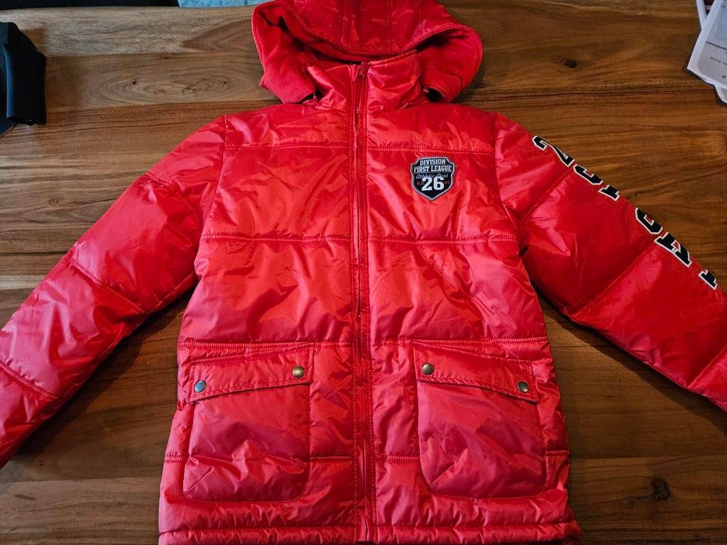 Nieuwe rode winterjas maat 152/158, Ophalen of Verzenden, Nieuw, Jongen, Jas