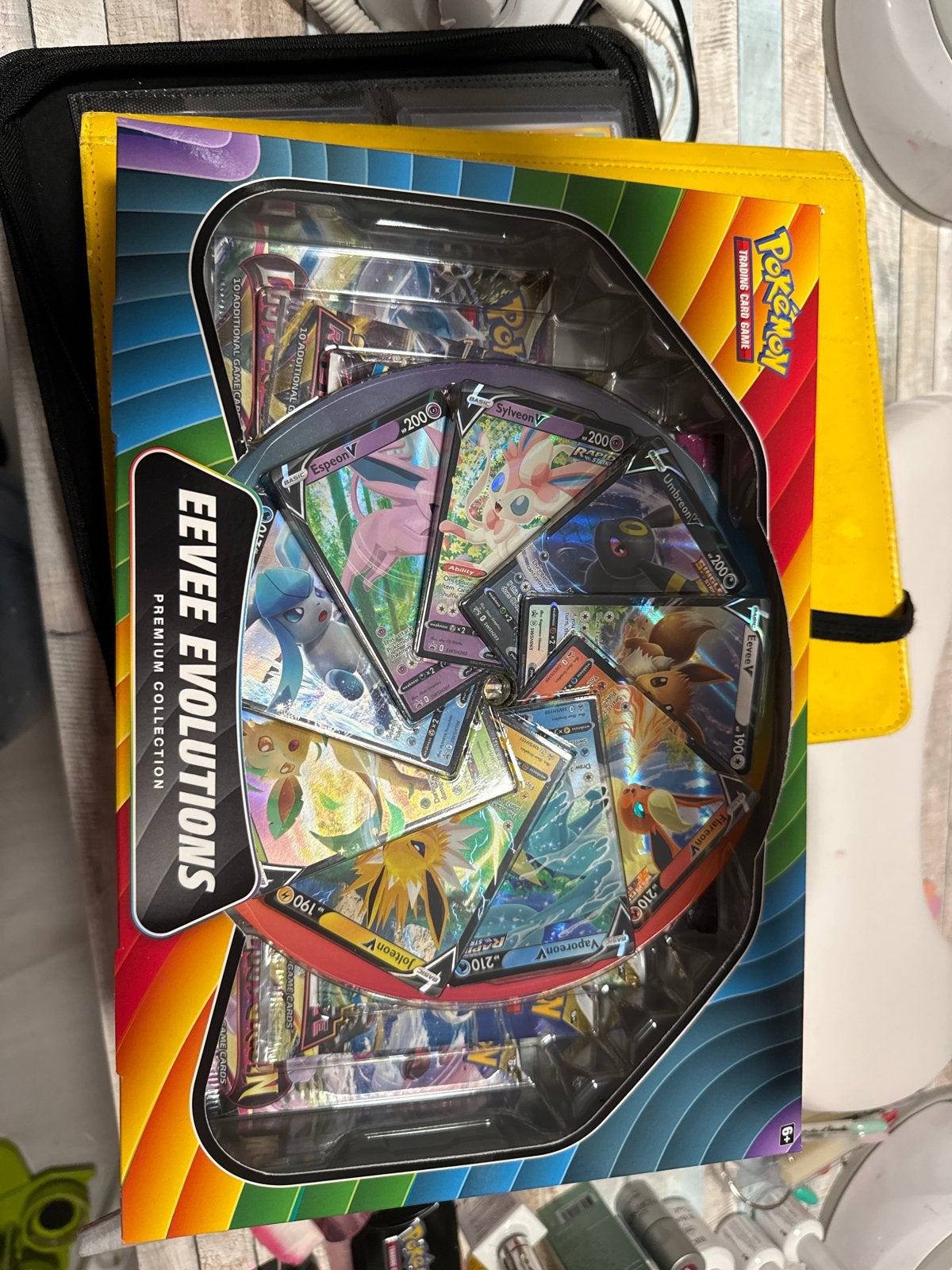 Pokémon Eevee Evolutions Premium Collection, Ophalen of Verzenden, Nieuw, Overige typen