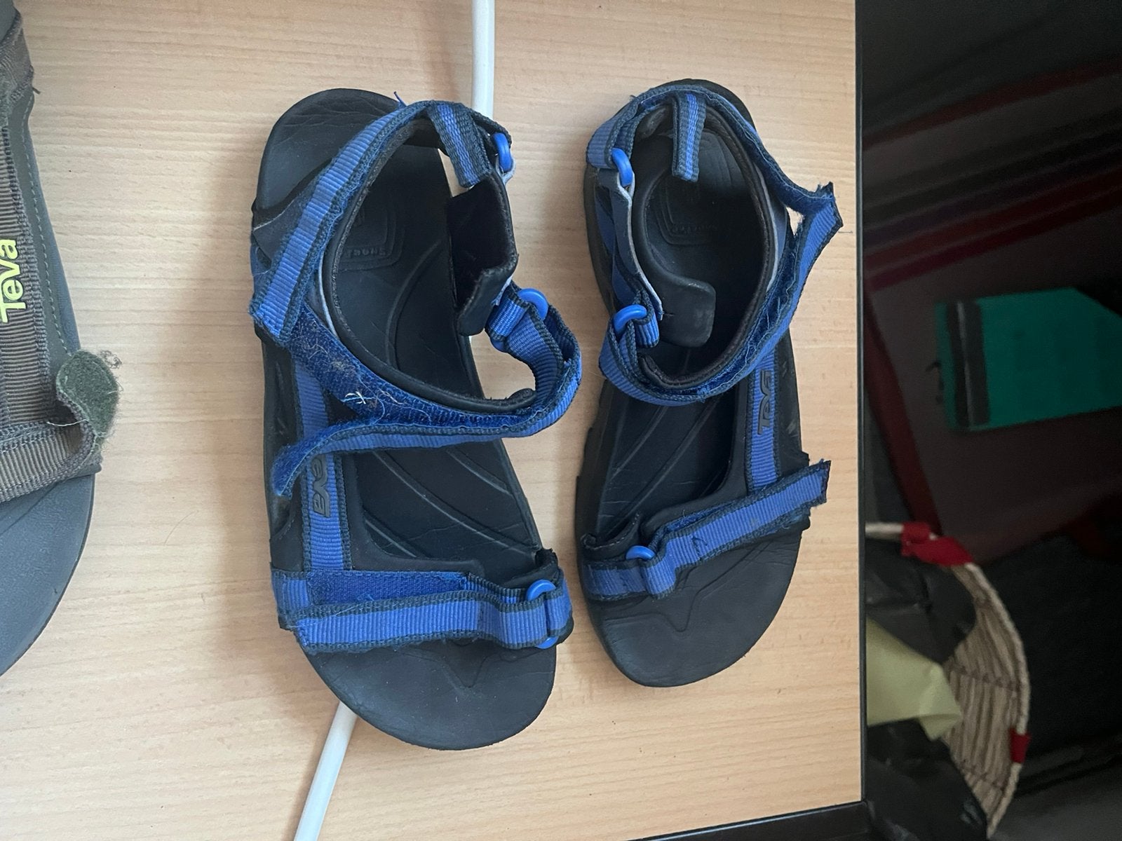 Teva sandalen maat 35, Ophalen, Zo goed als nieuw, Overige typen