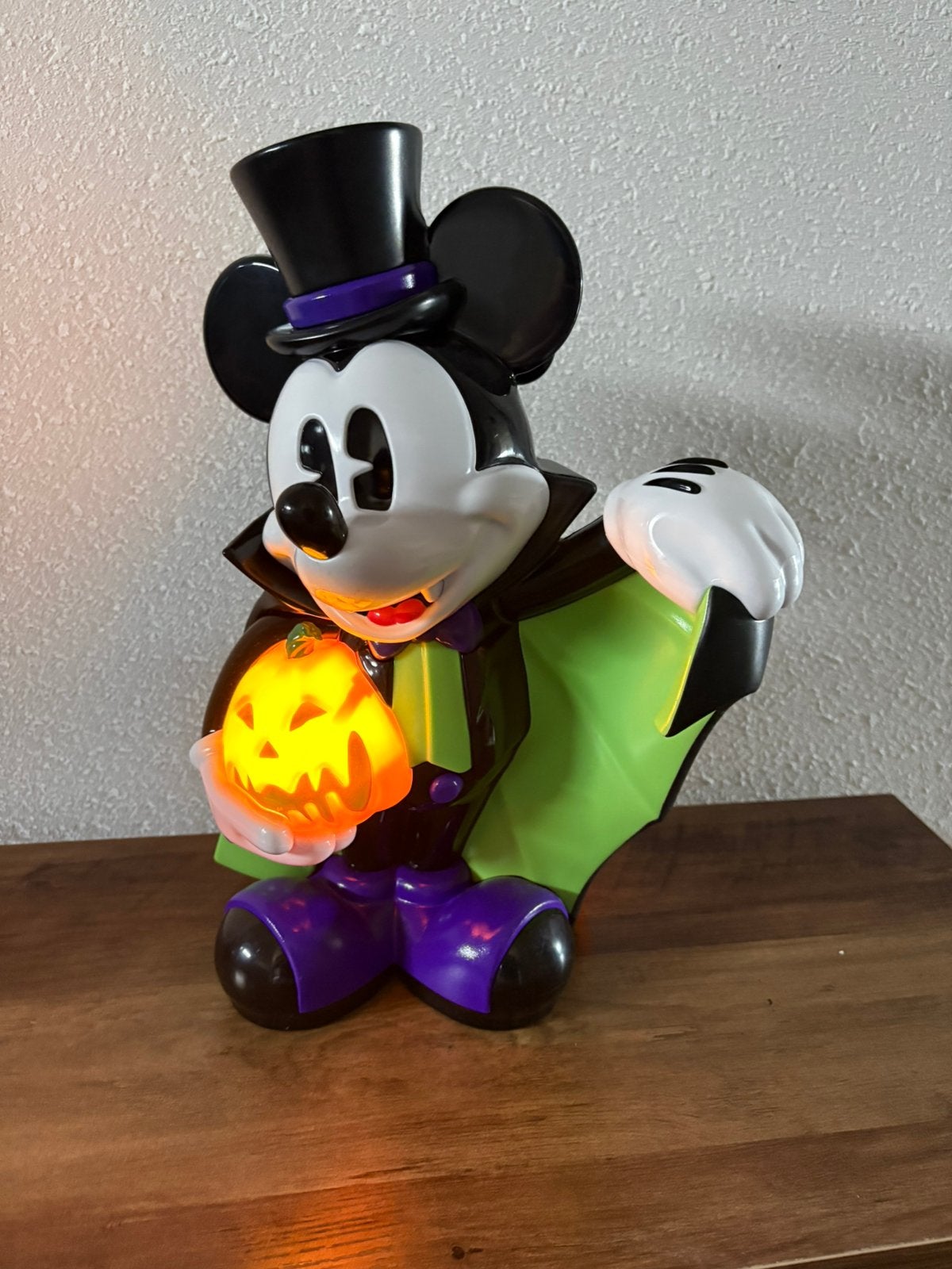 Disney parks mickey halloween popcorn bucket., Verzamelen, Ophalen of Verzenden, Mickey Mouse, Beeldje of Figuurtje