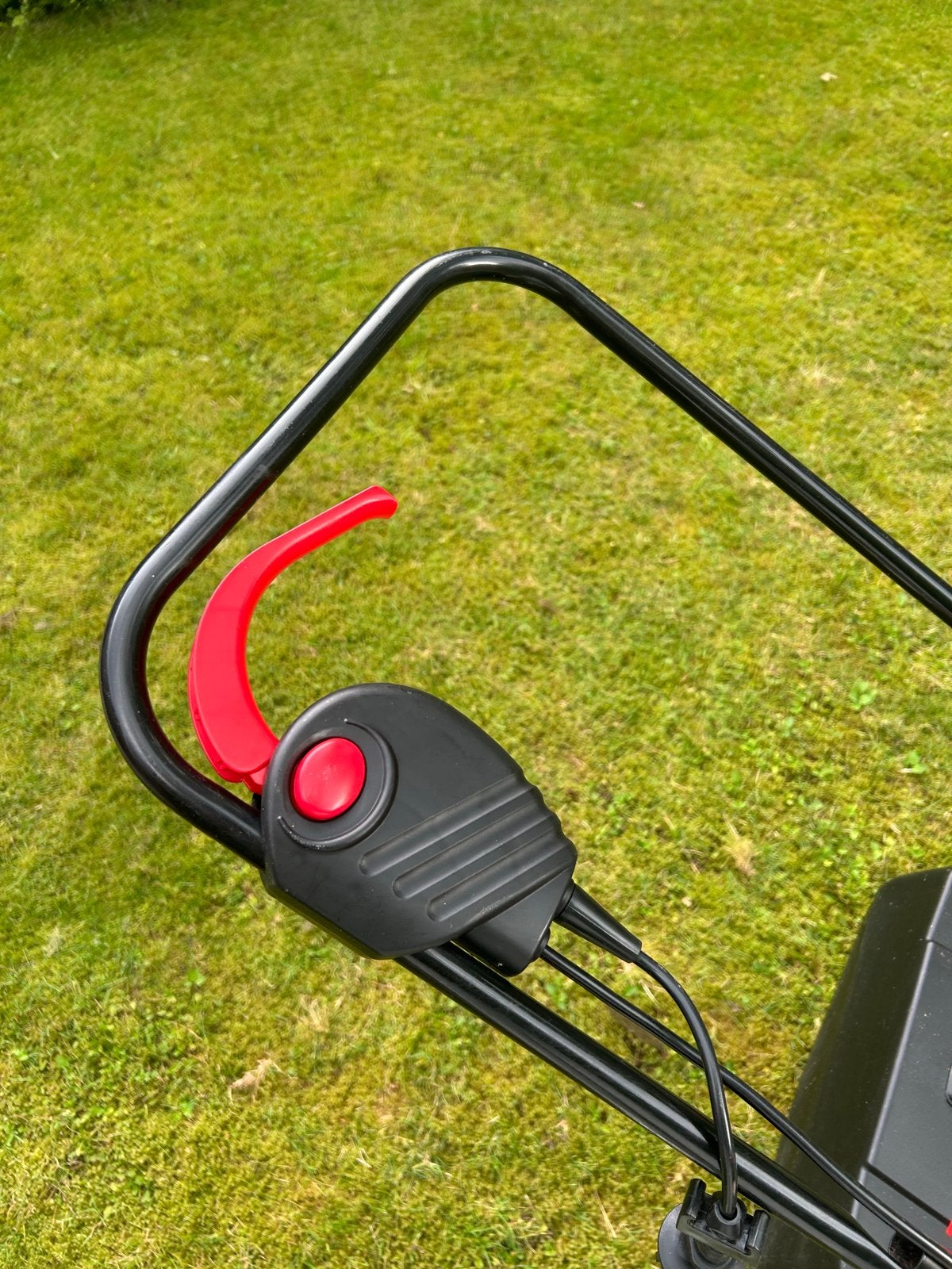 Bosch Rotak 320 ER elektrische grasmaaier, Tuin en Terras, Grasmaaiers, Ophalen, Cirkelmaaier, Gebruikt, Elektrische grasmaaier
