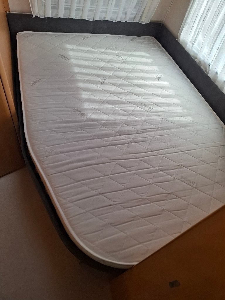 Matras, caravan, Caravans en Kamperen, Ophalen, Zo goed als nieuw