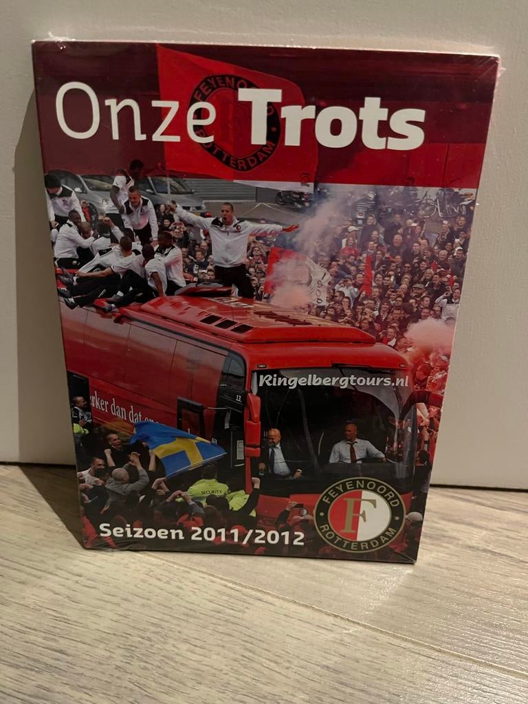Feyenoord DVD Onze Trots Seizoen 2011/2012, Voetbal, Alle leeftijden, Ophalen of Verzenden, Nieuw in verpakking