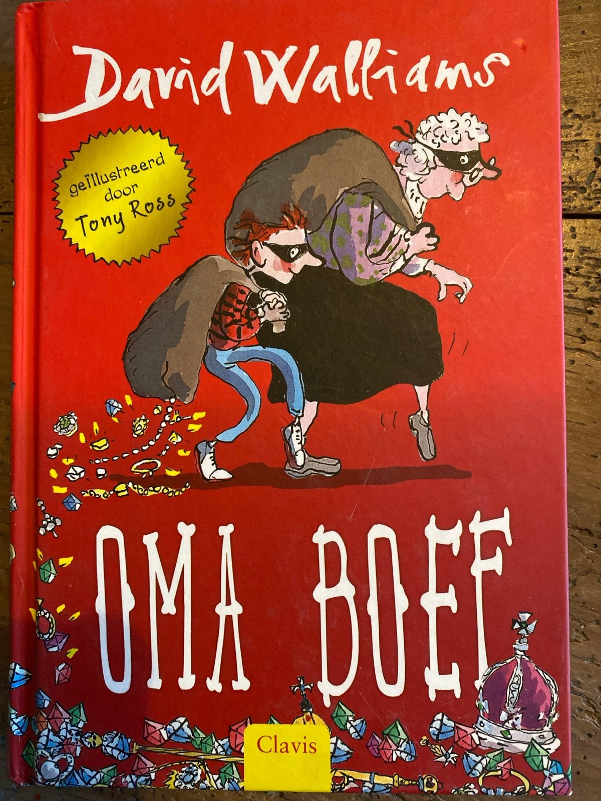 Oma Boef - David Walliams (geïllustreerd door Tony Ross), Boeken, Ophalen of Verzenden, Gelezen, Fictie algemeen