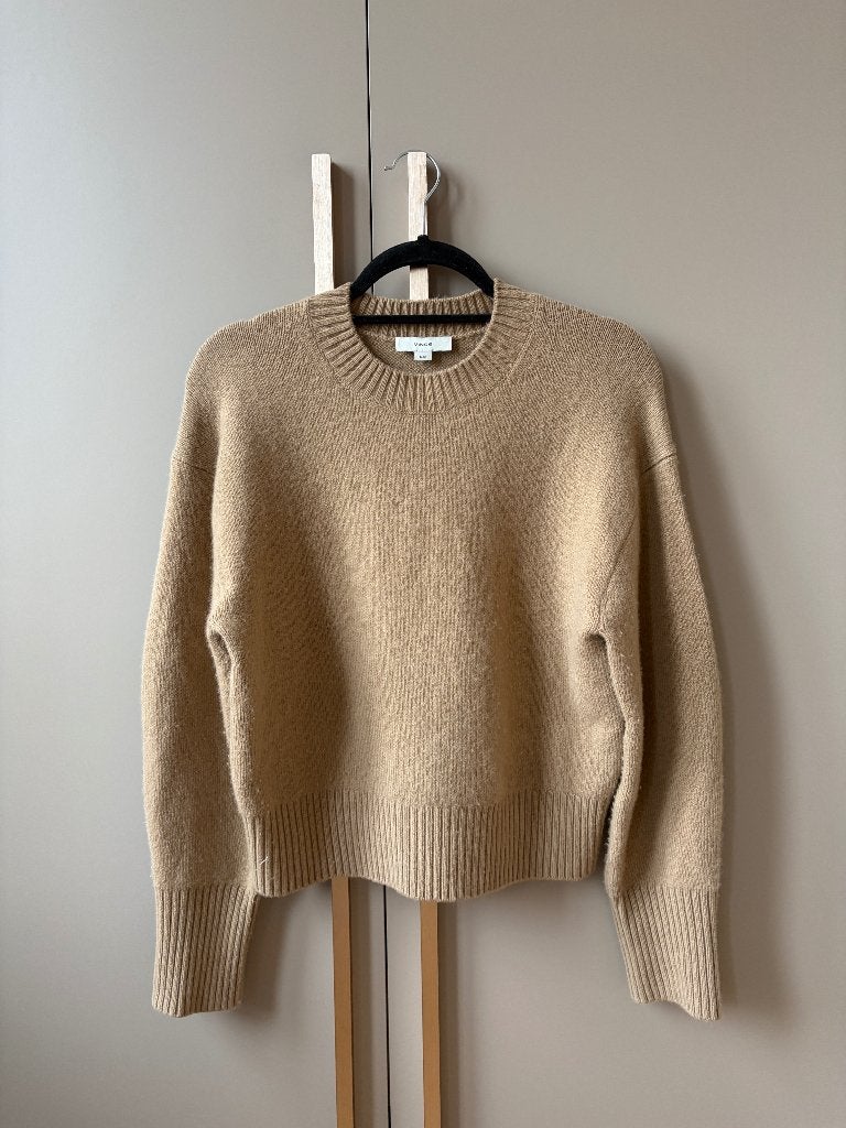 Vince beige/camel kleurige trui van een wol/cashmere blend., Maat 38/40 (M), Verzenden, Beige, Gedragen