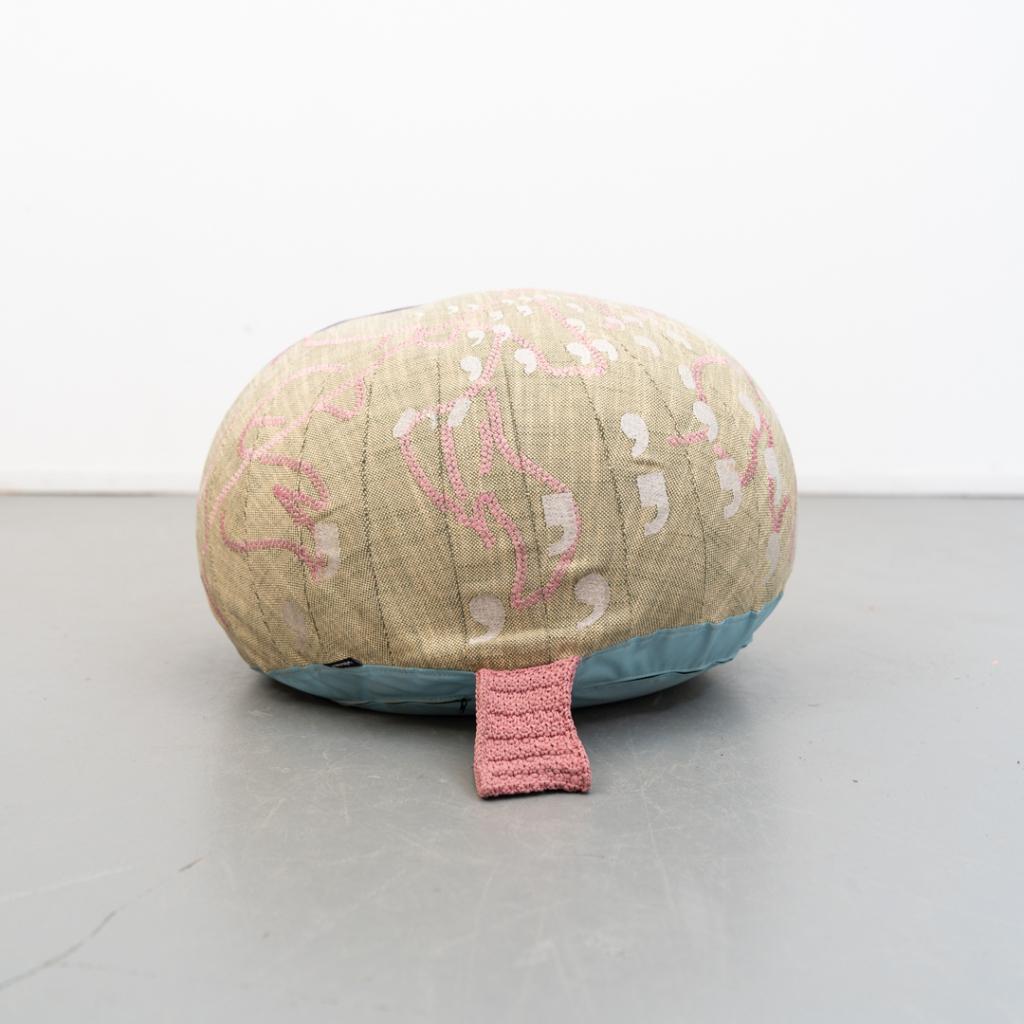 2 Vitra Hella Jongerius Bovist poef Lacemaker, Niet ingevuld, Niet ingevuld, Zo goed als nieuw, Stof