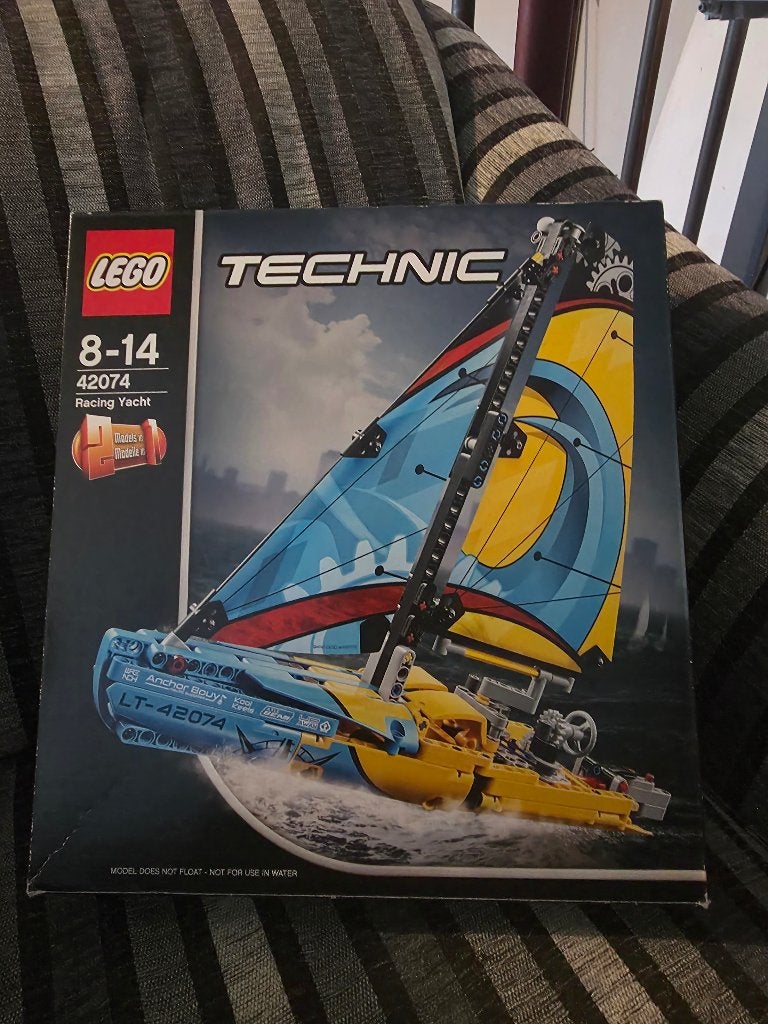 42074 racing yacht lego technic, Kinderen en Baby's, Speelgoed | Duplo en Lego, Compleet, Lego, Ophalen of Verzenden, Zo goed als nieuw