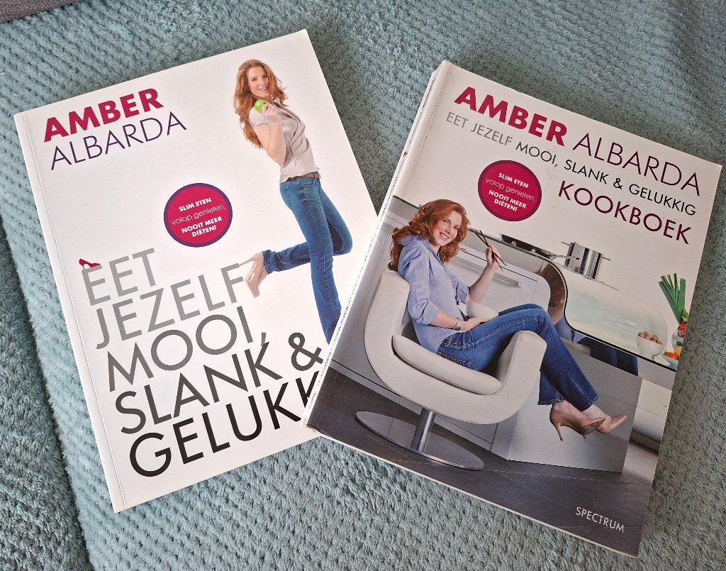 Amber Albarda 2x, Boeken, Ophalen of Verzenden, Gelezen, Amber Albarda