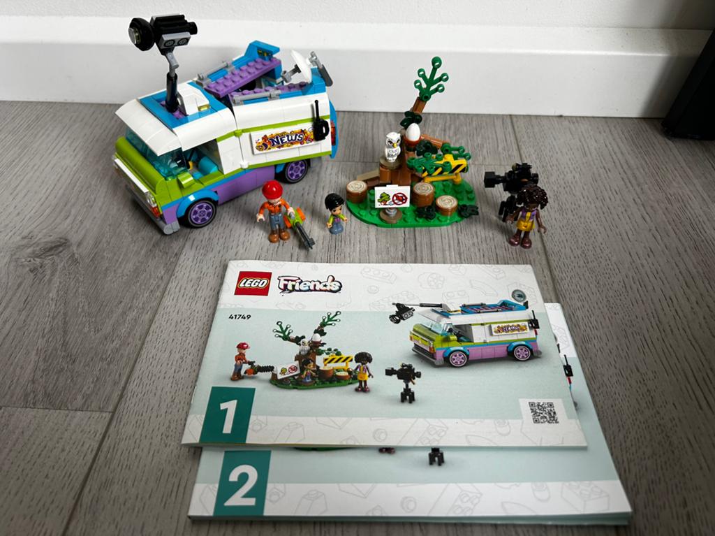 LEGO Friends 41749 Nieuwsbus met figuren en instructies, Ophalen, Lego, Friends, Zo goed als nieuw