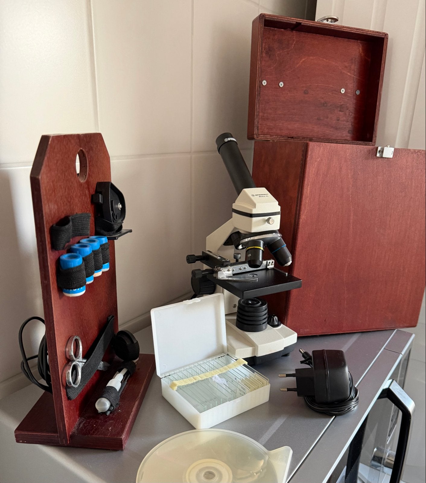 Bresser Biolux AL microscoop met accessoires en koffer, Audio, Tv en Foto, Optische apparatuur | Microscopen, Ophalen, Zo goed als nieuw