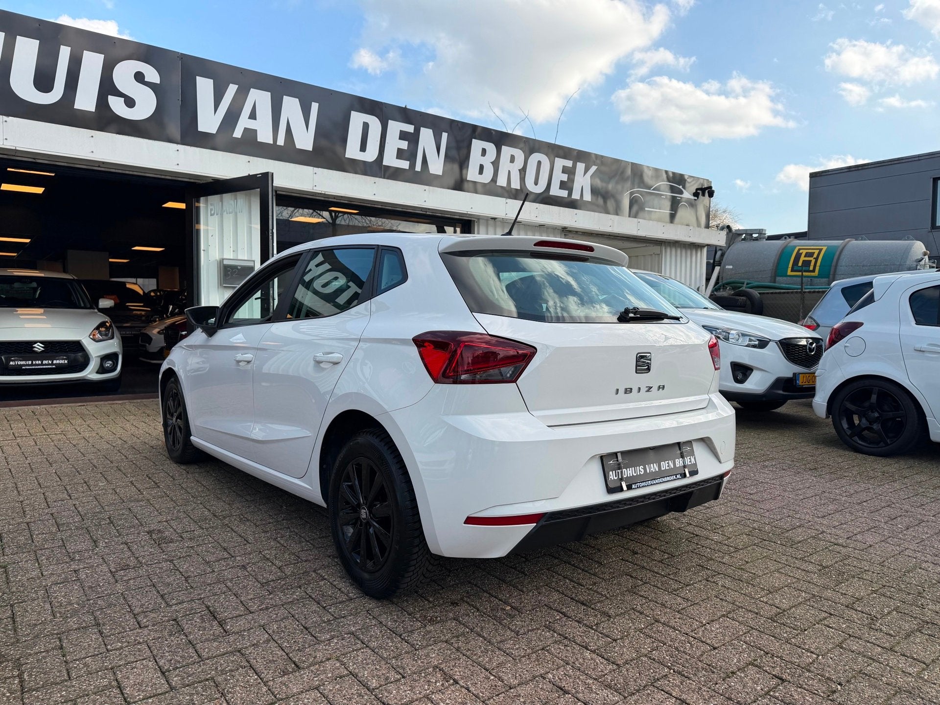 SEAT Ibiza 1.0 MPI Reference 1e Eigenaar|Airco|Cruise Ctr|Bl, Voorwielaandrijving, Stof, Gebruikt, Zwart