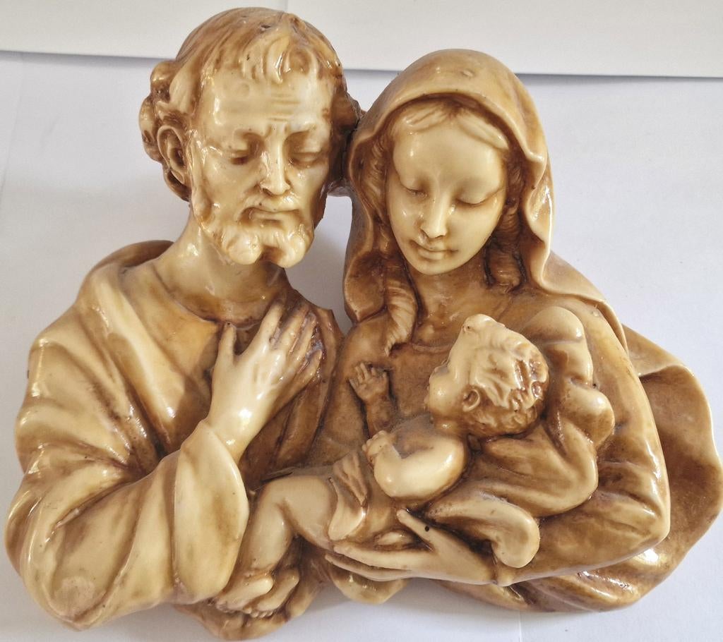 :
Heilige Familie wandbeeld Maria Jozef,kindje Jezus, crème, Antiek en Kunst, Antiek | Religie, Ophalen of Verzenden