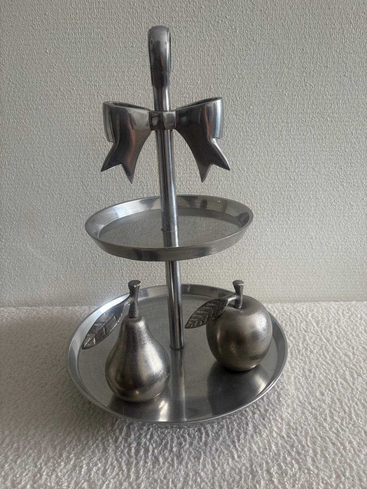 Riviera Maison Etagere met strik en decoratie., Ophalen, Zo goed als nieuw, Zilver, Metaal