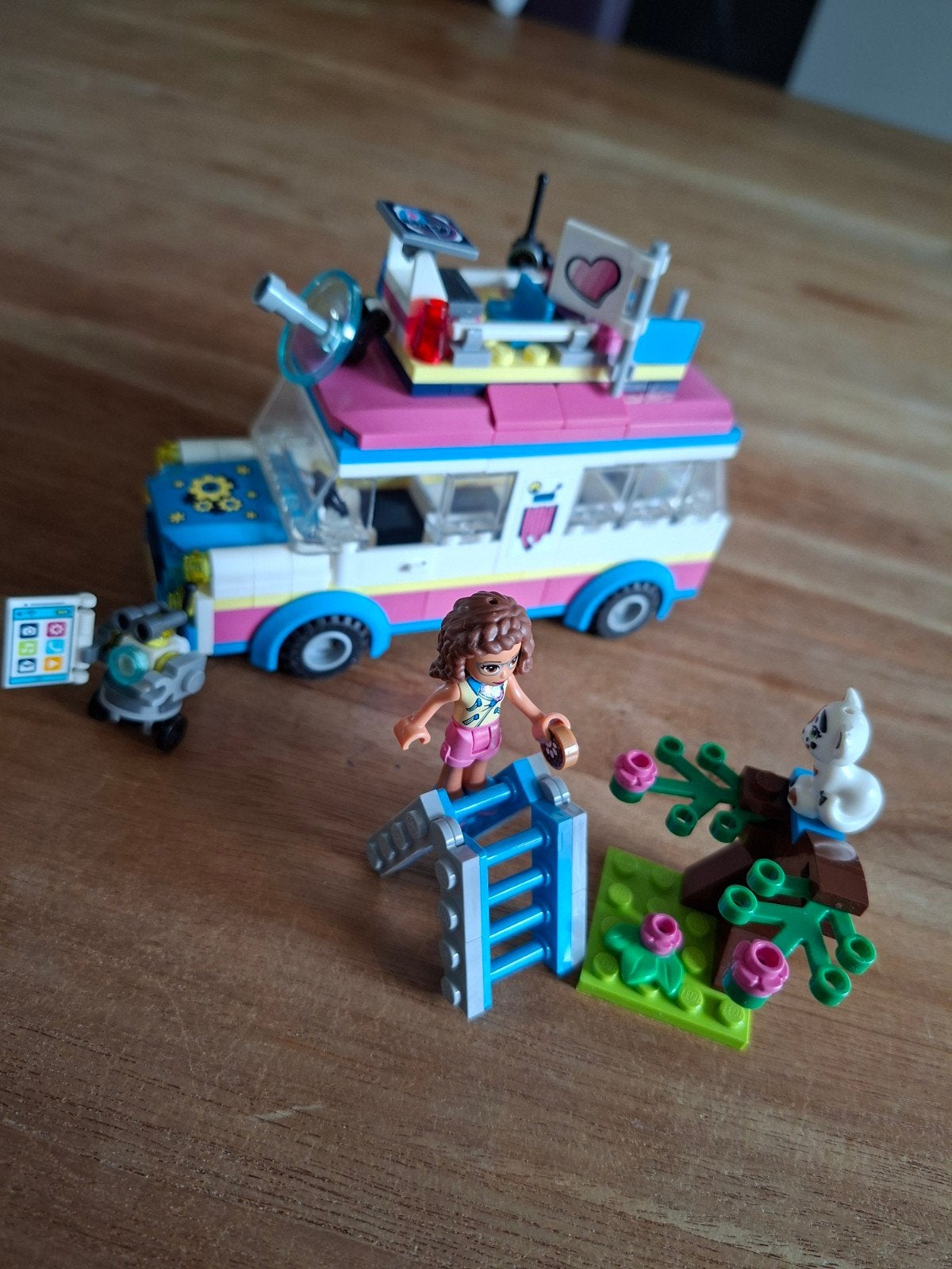 lego friends Olivia's missievoertuig. 41333, Kinderen en Baby's, Speelgoed | Duplo en Lego, Ophalen of Verzenden, Zo goed als nieuw