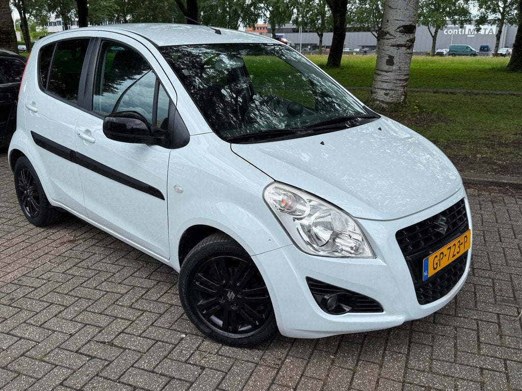 Suzuki Splash 1.0 VVT Exclusive metallic stoelverwarming, Auto's, Suzuki, Voorwielaandrijving, Euro 5, Gebruikt, 31 €/maand