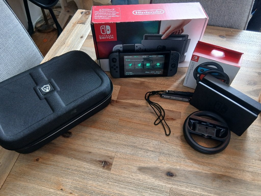 Nintendo Switch V1 ook te Ruil PS4 Met lage firmware <-13.00, Ophalen, Zo goed als nieuw, Met 2 controllers, Switch Original