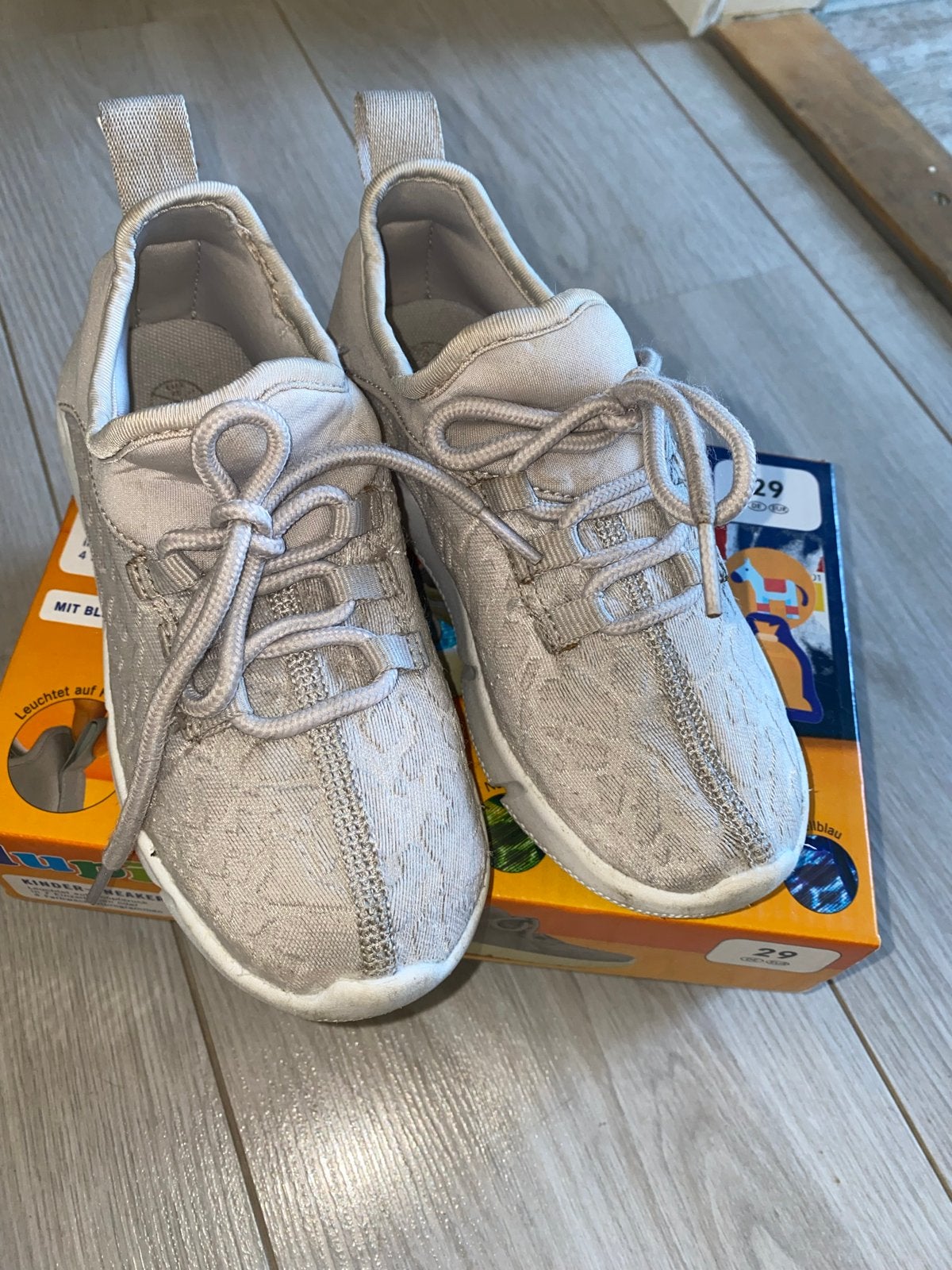 Lupilu Kinder Sneakers met lichtjes - zgan in maat 29, Ophalen of Verzenden, Zo goed als nieuw, Jongen of Meisje, Schoenen