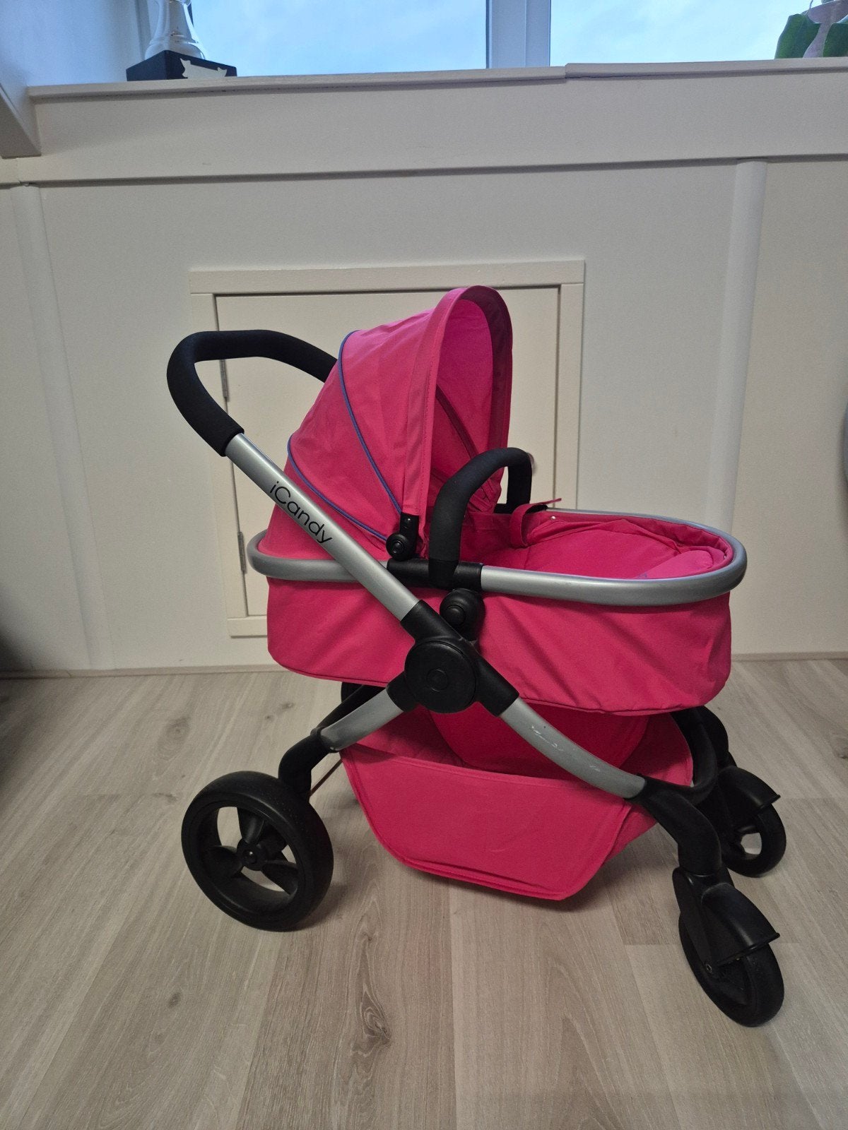 iCandy roze poppenwagen, 2 standen, Ophalen, Gebruikt, Babypop