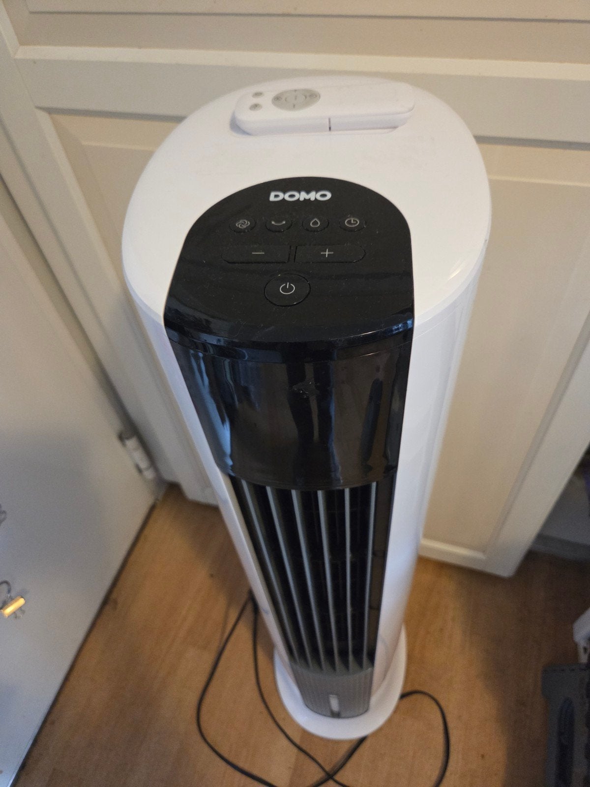 Aircooler / ventilator, Ophalen of Verzenden, Ventilator met afstandsbediening, Zo goed als nieuw, Torenventilator