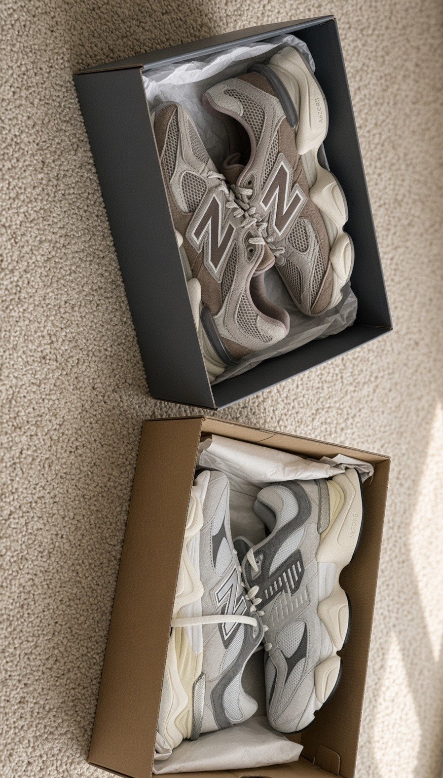 2 Paar New Balance 9060. Grijs & bruin, New Balance, Overige kleuren, Verzenden, Nieuw
