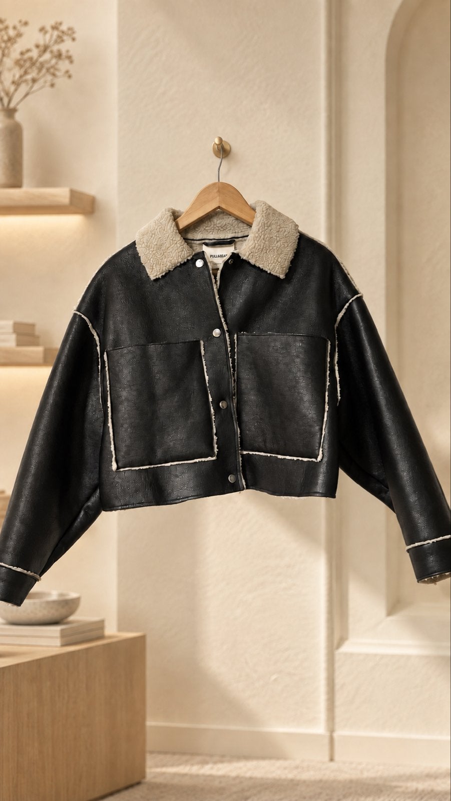 Zwarte cropped jas met teddy voering, Kleding | Dames, Ophalen of Verzenden, Gedragen, Maat 36 (S), Zwart