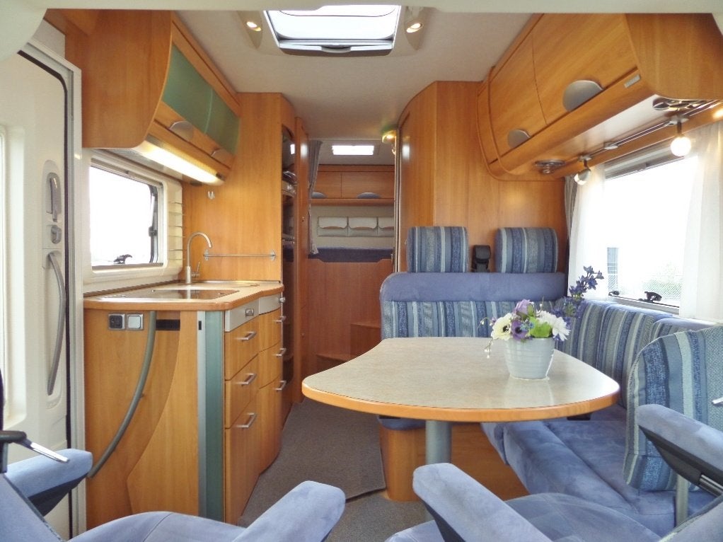 Foto 12 van Hymer B 614 SL Integraal camper