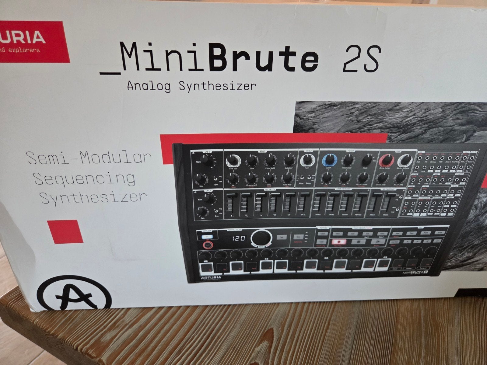 Arturia MiniBrute 2S Analoge Synthesizer, Muziek en Instrumenten, Overige merken, Zo goed als nieuw, Met midi-aansluiting, Overige aantallen