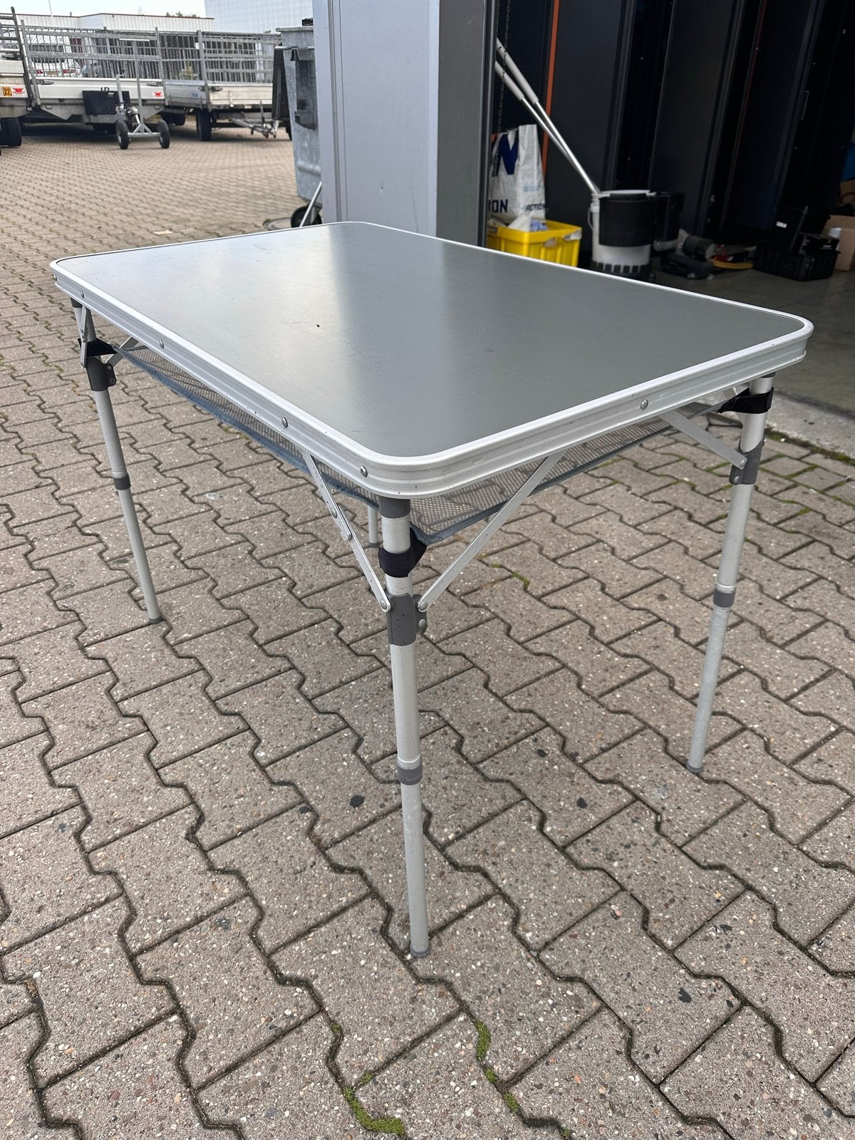 Campingtafel met opbergnet, Ophalen, Gebruikt, Campingtafel