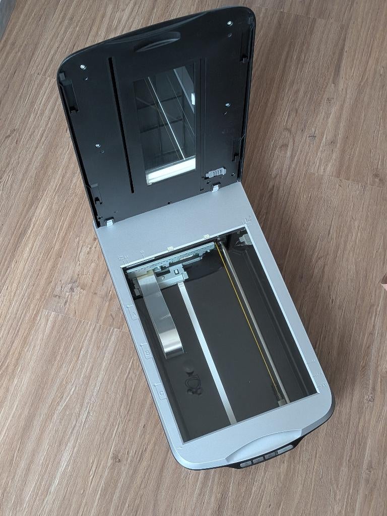 Epson V500 scanner, Computers en Software, Scanners, Gebruikt, Flatbedscanner, Ophalen of Verzenden