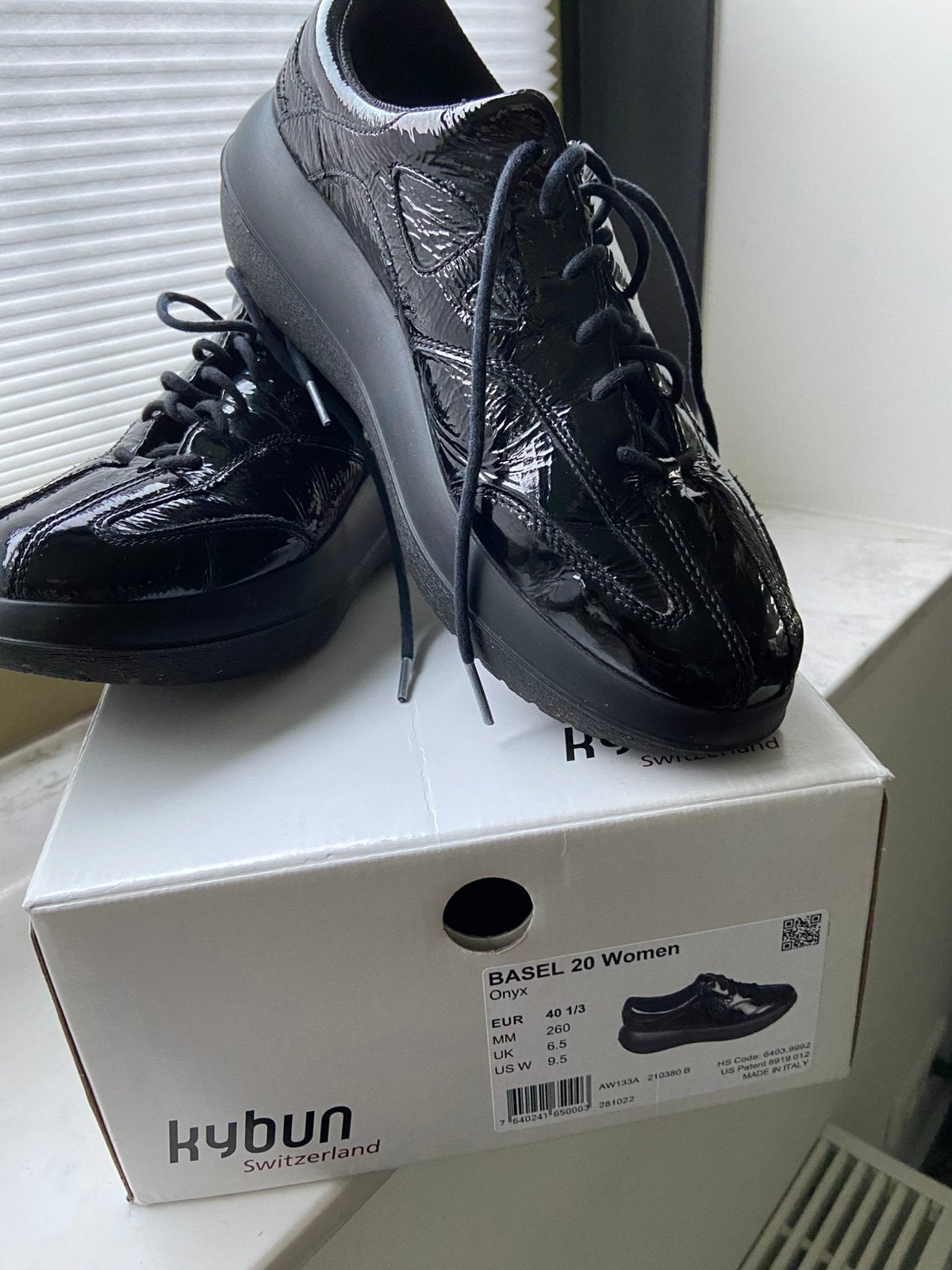 Kybun zwarte lak schoenen maat 40, Kleding | Dames, Ophalen of Verzenden, Gedragen, Zwart, Schoenen met lage hakken