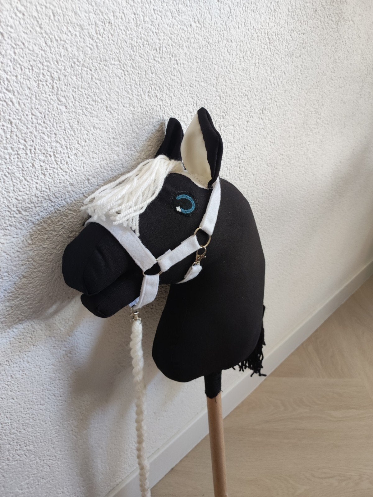 Hobbyhorse Zwart met Wit en een wit Halster, Ophalen of Verzenden, Nieuw, Jongen of Meisje