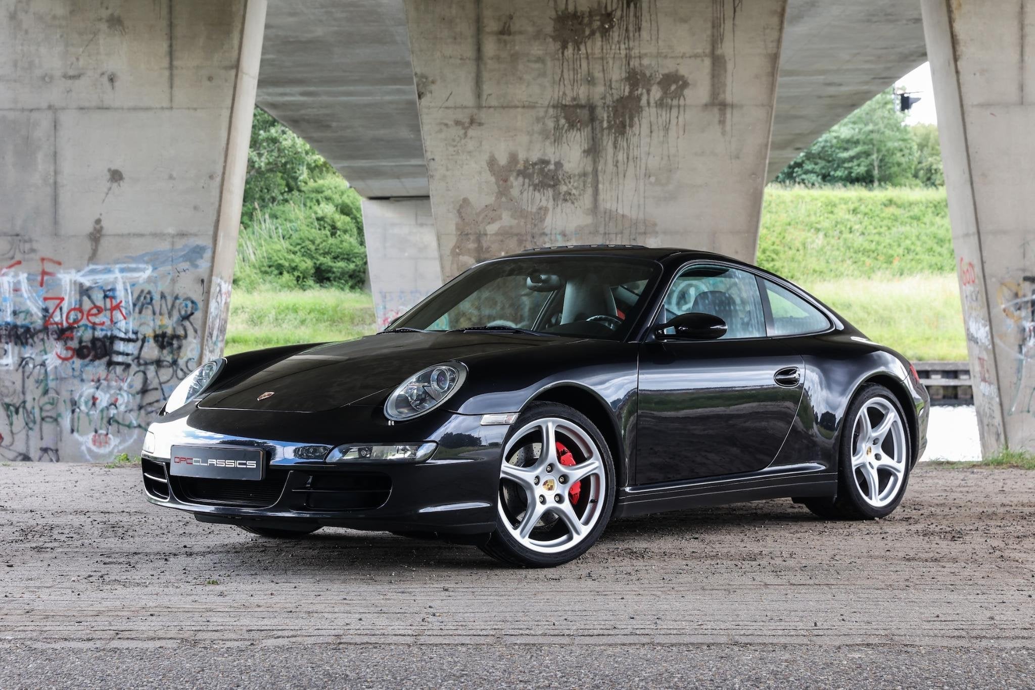 Porsche 911 997 3.8 Carrera 4S Coupé, Auto's, Automaat, 1490 kg, Zwart, 4 stoelen