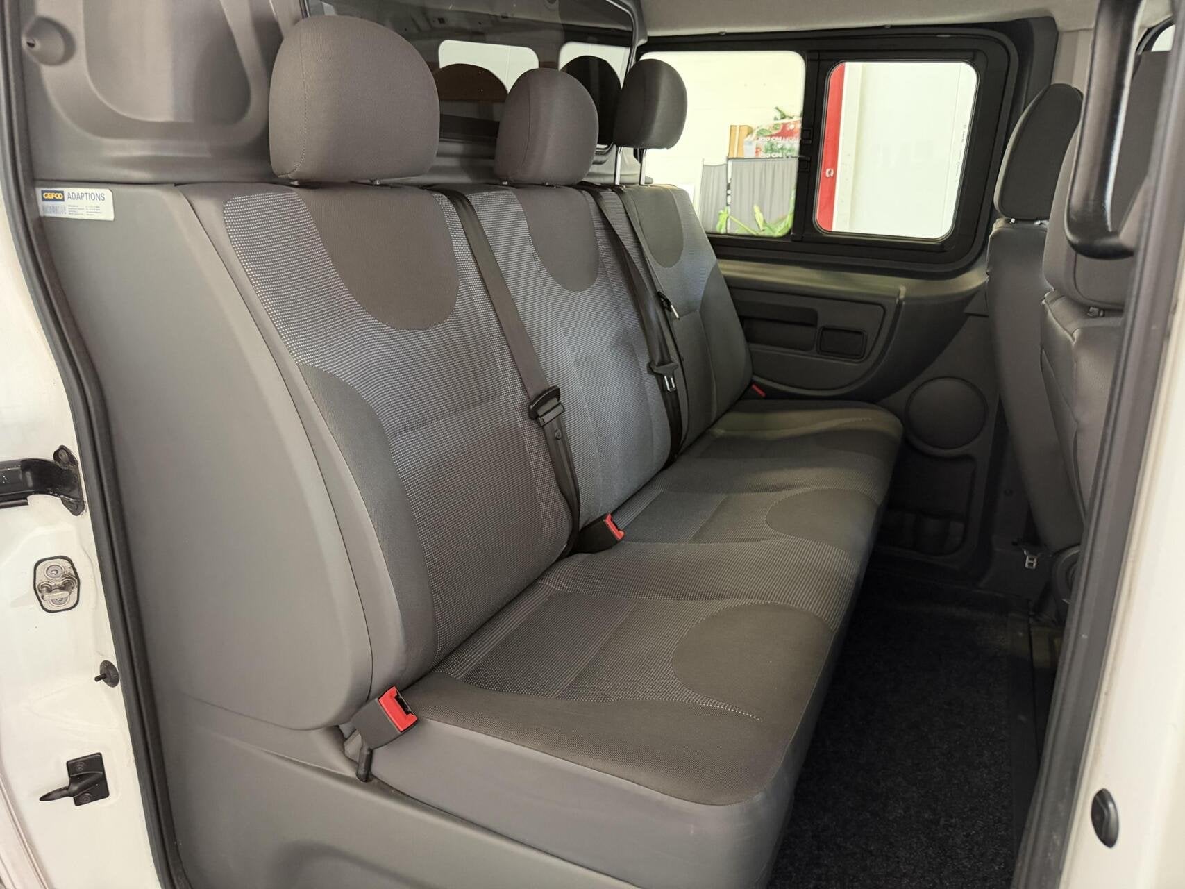 Peugeot Expert Bestel 2.0 HDI L2H1 DC Profit+ Dubbelcabine, Euro 5, Stof, Gebruikt, Zwart