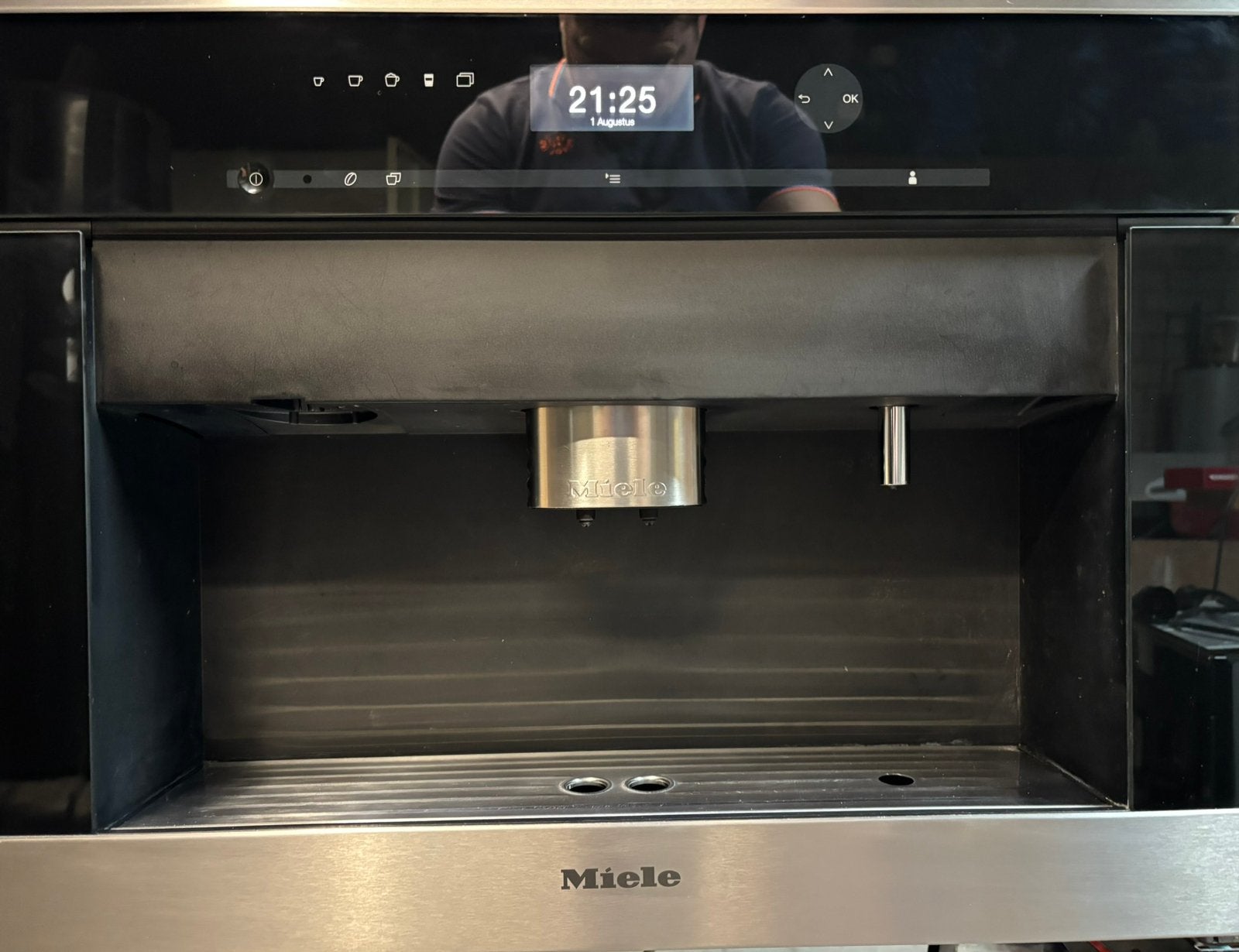 Miele CVA6405 inbouw koffiemachine, 10 kopjes of meer, Ophalen, Zo goed als nieuw, Koffiemachine