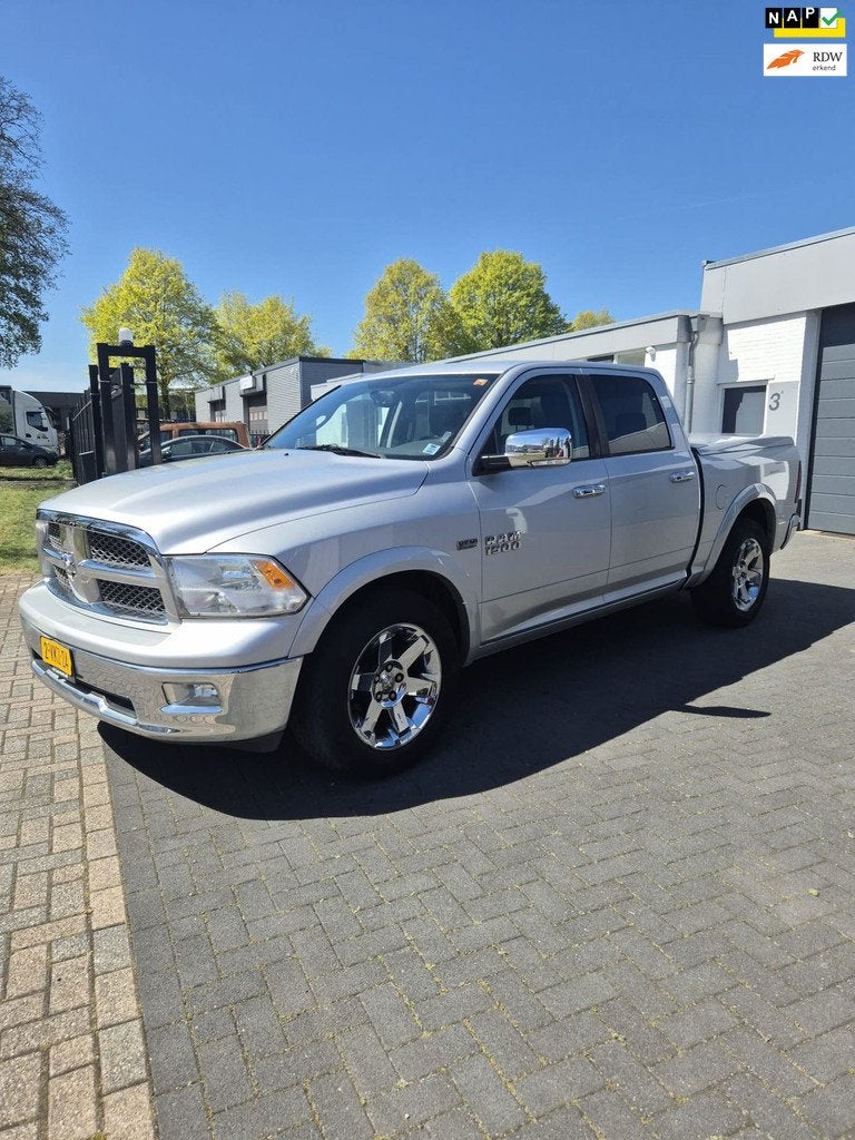Dodge Ram 1500 5.7 V8 4x4 Crew Cab 5'7 Laramie lage bijtelli, Auto's, Dodge, Automaat, Euro 5, Gebruikt, 5654 cc