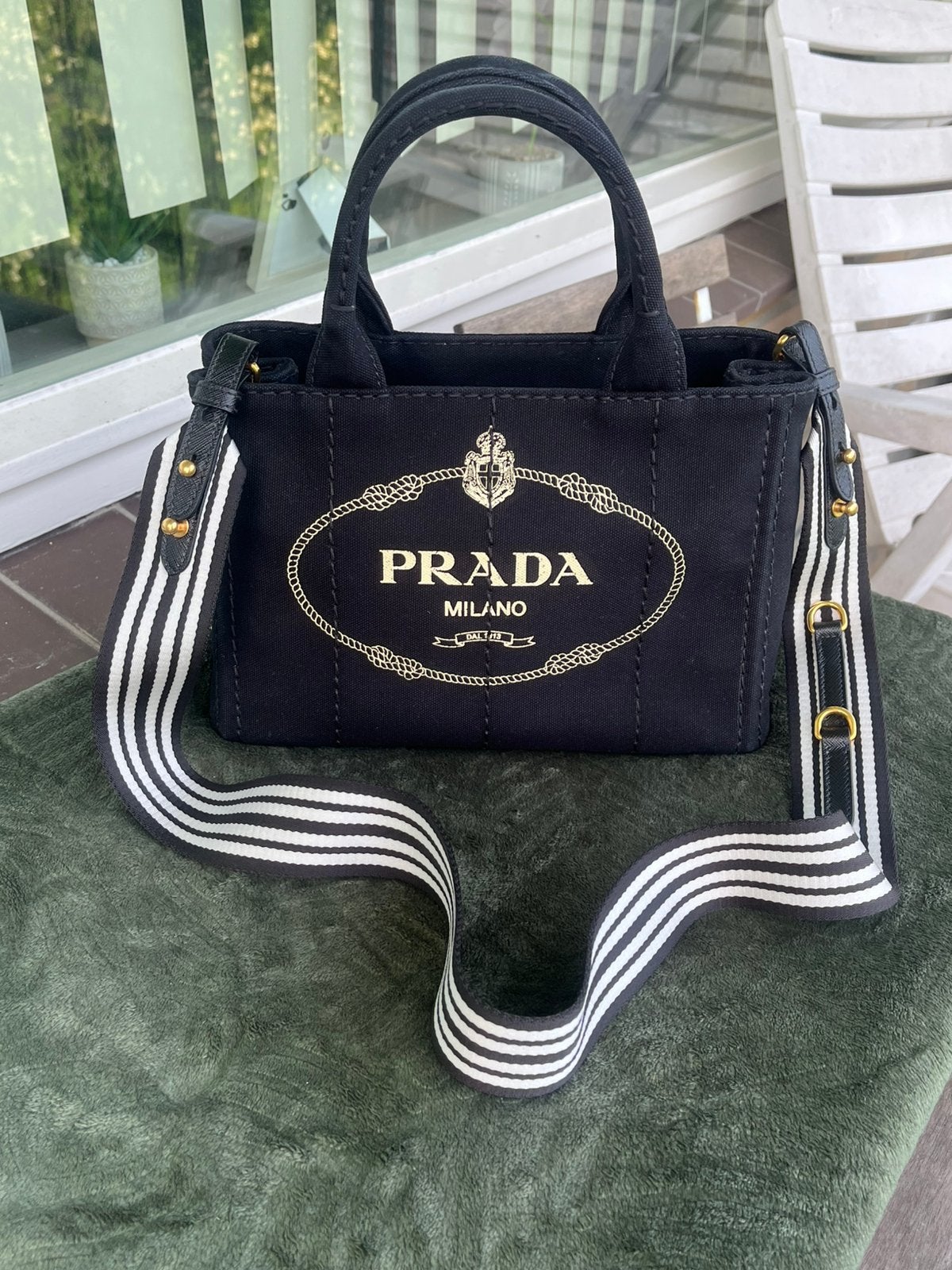 Prada Canapa Small Tote Bag, Sieraden, Tassen en Uiterlijk, Ophalen of Verzenden, Zo goed als nieuw, Zwart