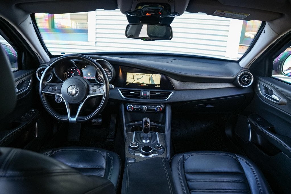 Alfa Romeo Giulia 2.0 T AWD Gepantserd / Armoured B4 B4 + GE, Auto's, Alfa Romeo, Euro 6, 4 cilinders, 1404 kg, Leder