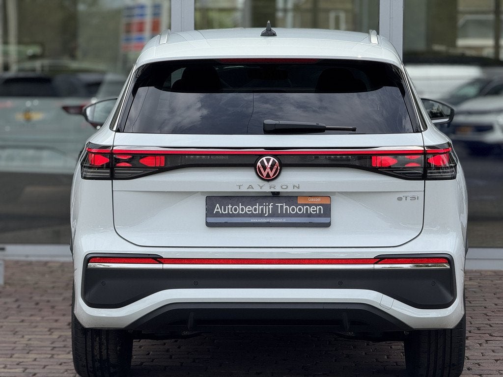 Volkswagen Tayron 1.5 eTSI Elegance 7p. | Trekhaak | 360 c, 4 cilinders, 150 pk, Wit, Bedrijf