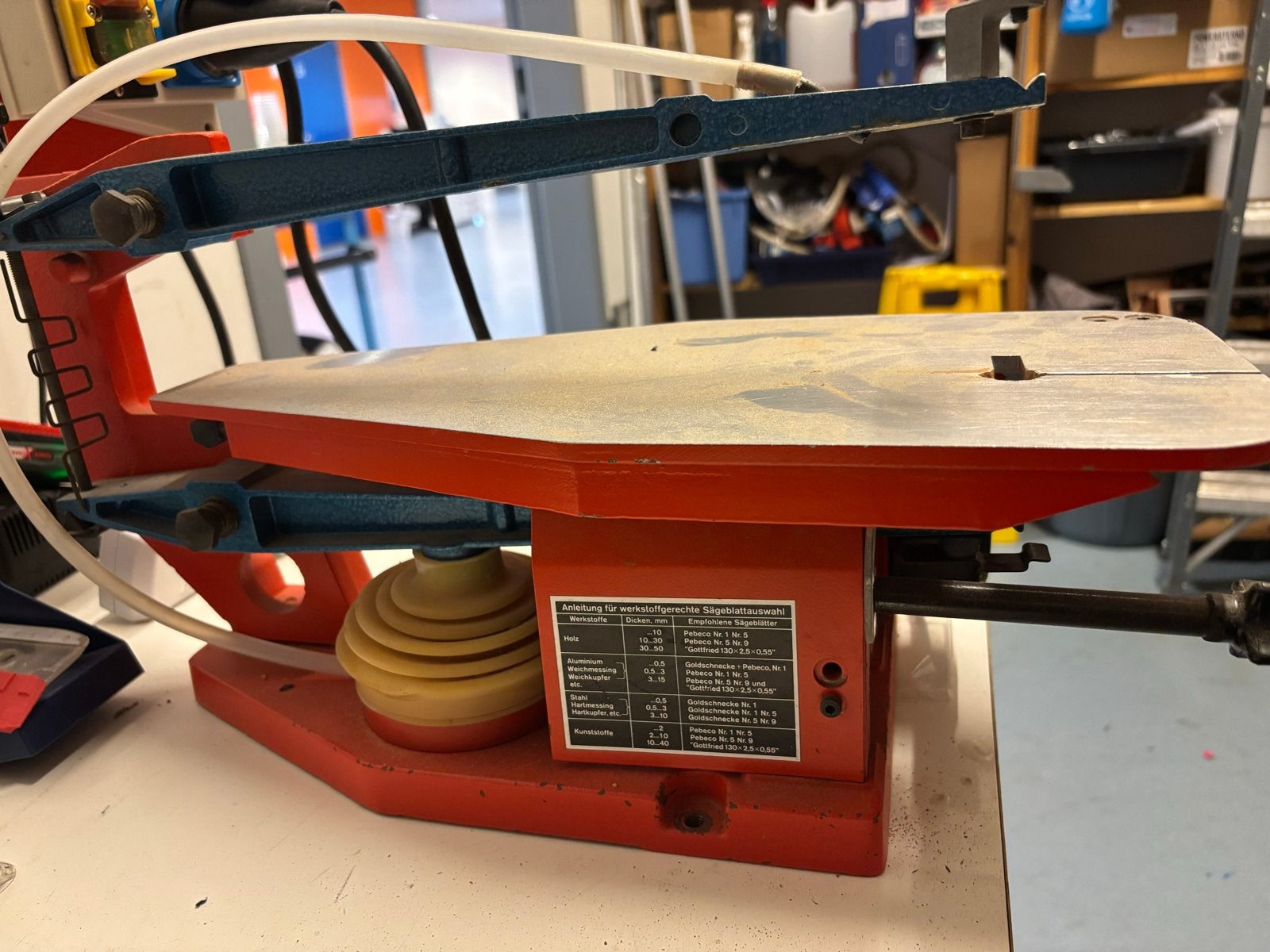 Hegner Multicut-1 Figuurzaagmachine, Doe-het-zelf en Verbouw, Ophalen of Verzenden, Zo goed als nieuw, 30 tot 70 mm, Figuurzaag
