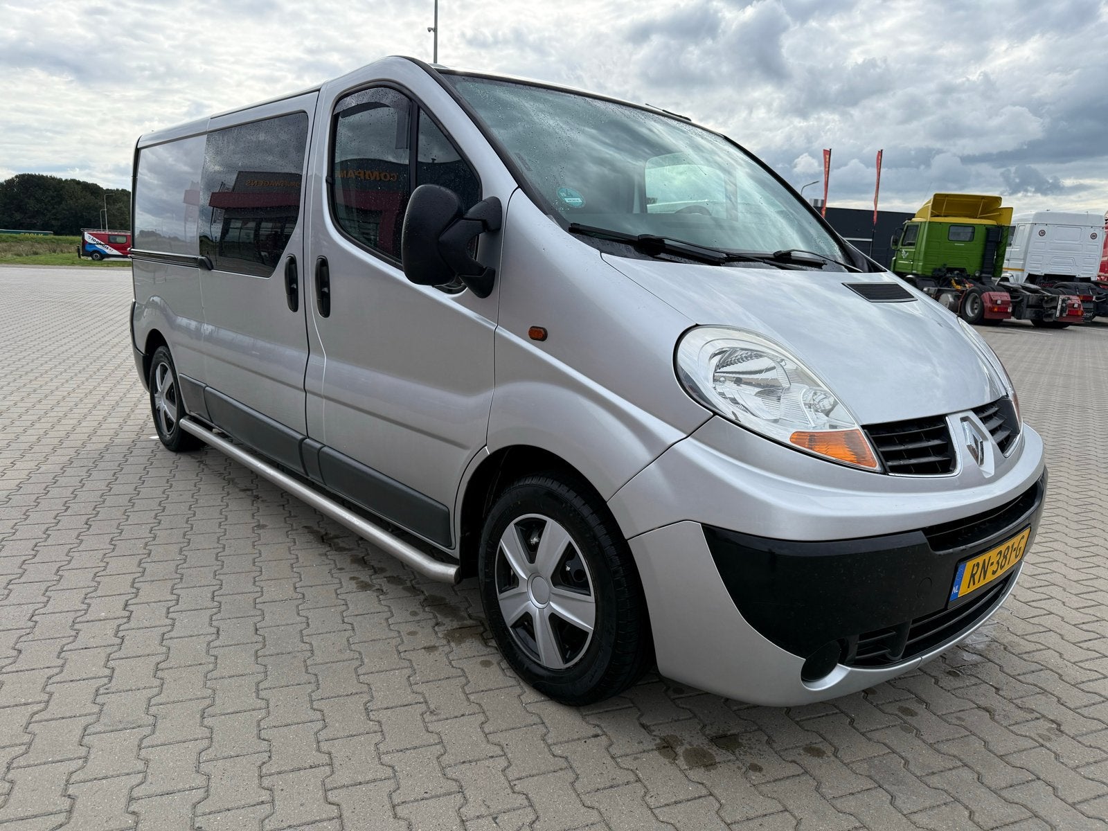 Renault Trafic Camperbus - Compact en Compleet, Caravans en Kamperen, Campers, Overige merken, Tot en met 2, Particulier, Audio installatie
