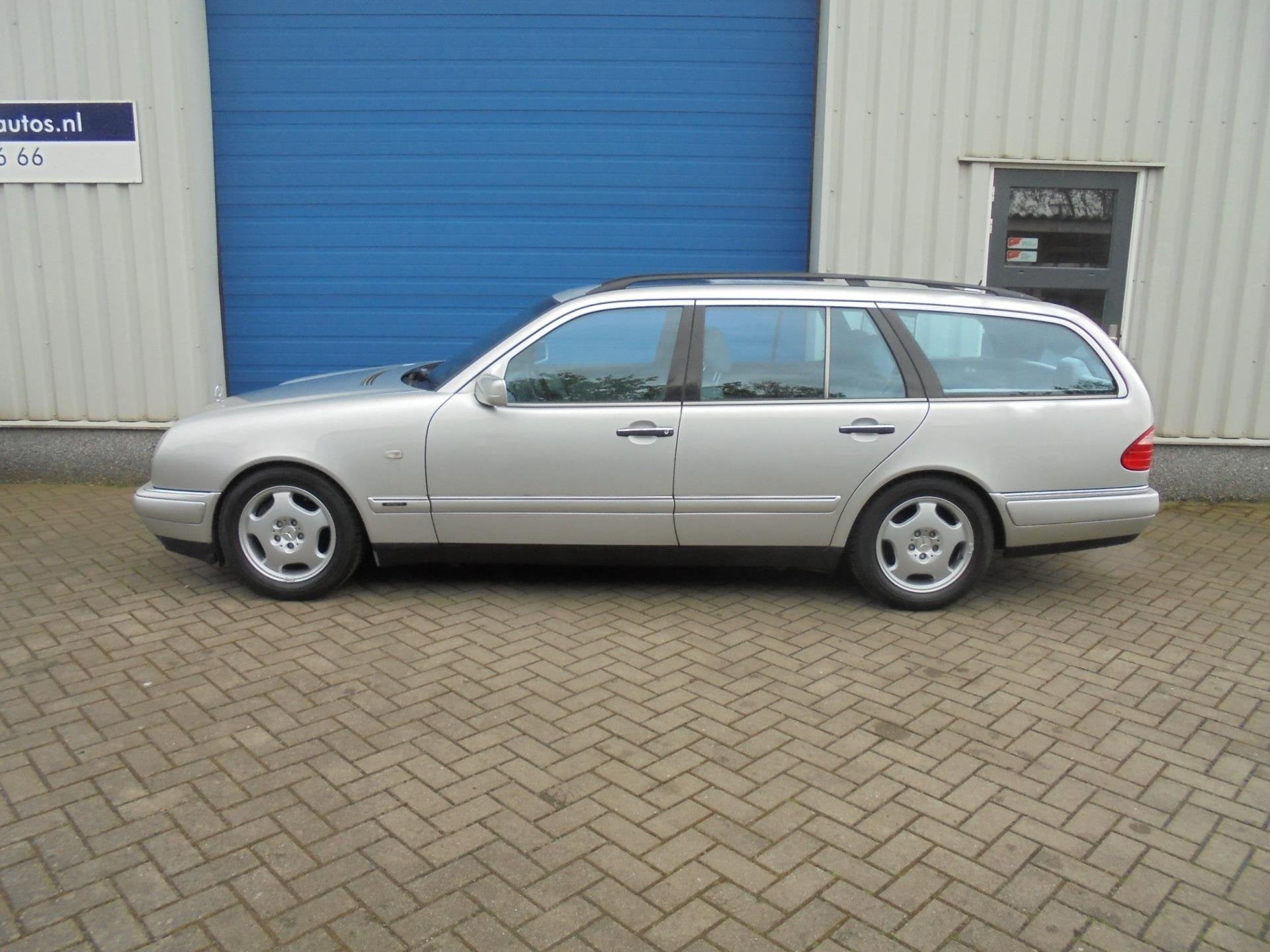 Mercedes-Benz E-klasse Combi 320 Avantgarde Japan 111248 km, foto 5