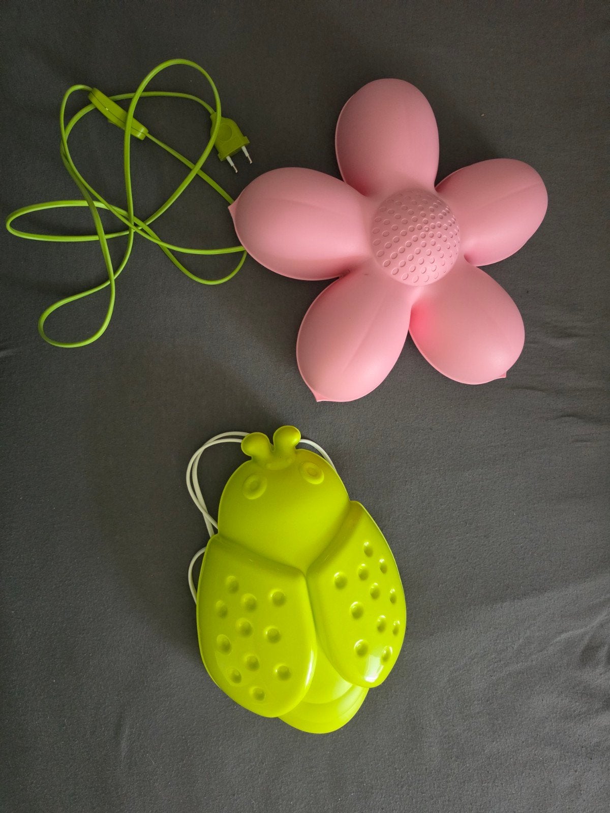 2 Kinderlampjes ikea bloem en lieveheersbeestje, Ophalen of Verzenden, Zo goed als nieuw, Ophangbaar, Meerkleurig