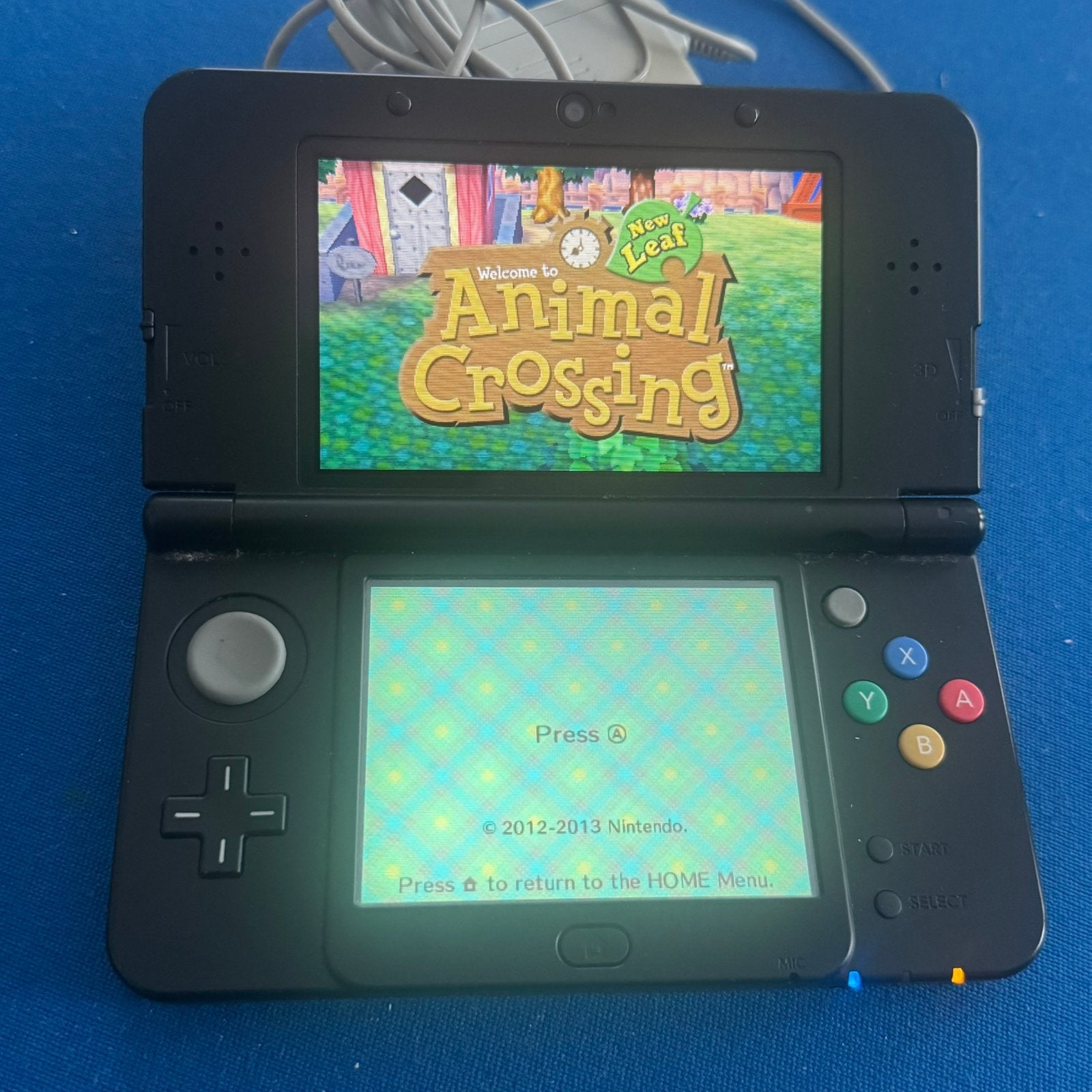 Zeldzaam! Dual IPS New Nintendo 3DS (geen XL) in Goede Staat, Met games, Zwart, Ophalen of Verzenden, 3DS