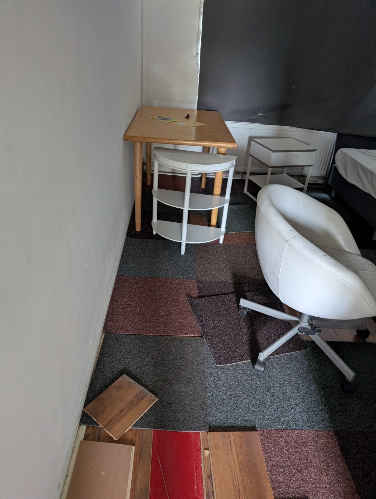 Tapijttegels goed voor 40 m2 diverse kleuren, Ophalen of Verzenden, Gebruikt, Minder dan 10 m², Tapijttegels