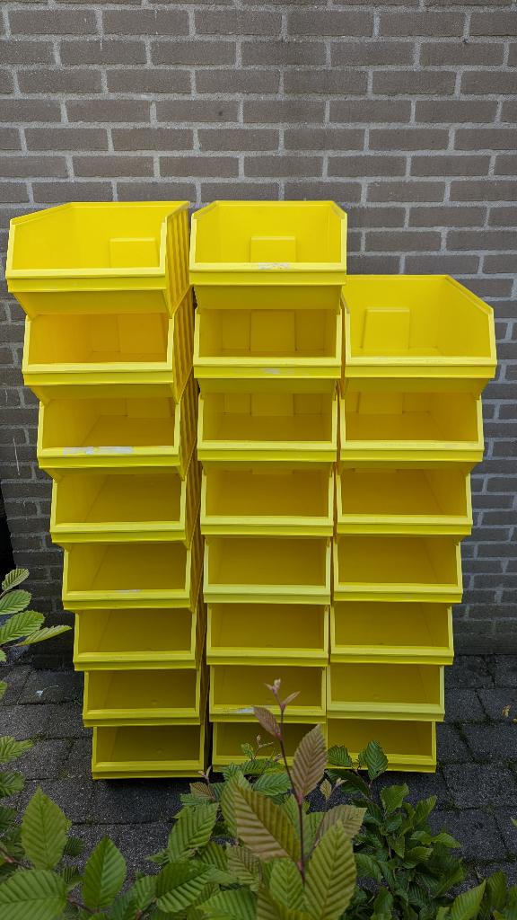 Manutan Overtoom Kunststof stapelbak nr. 1 NR1 geel 23 stuks, Huis en Inrichting, Kasten | Stellingkasten, Ophalen, Gebruikt